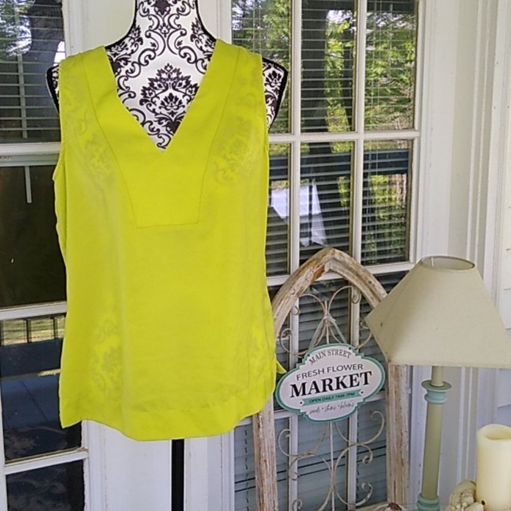 NWT Conrad C Size 8 Sleeveless Lime Green Top